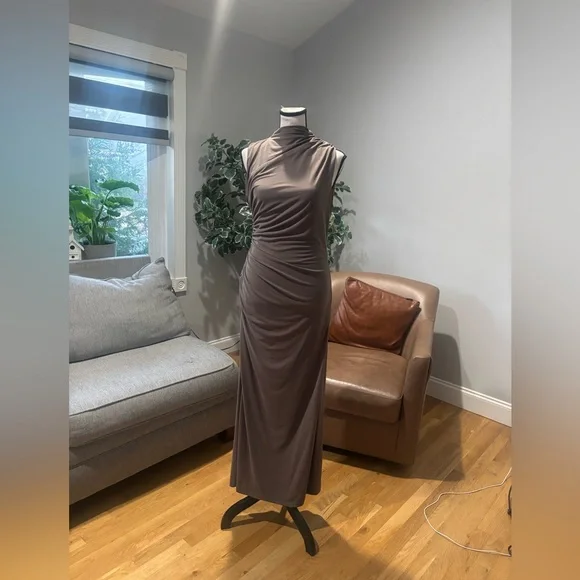 Zara Sleeveless Mock Neck Ruched Maxi Dress in Taupe Size:M - Picture 5 of 8